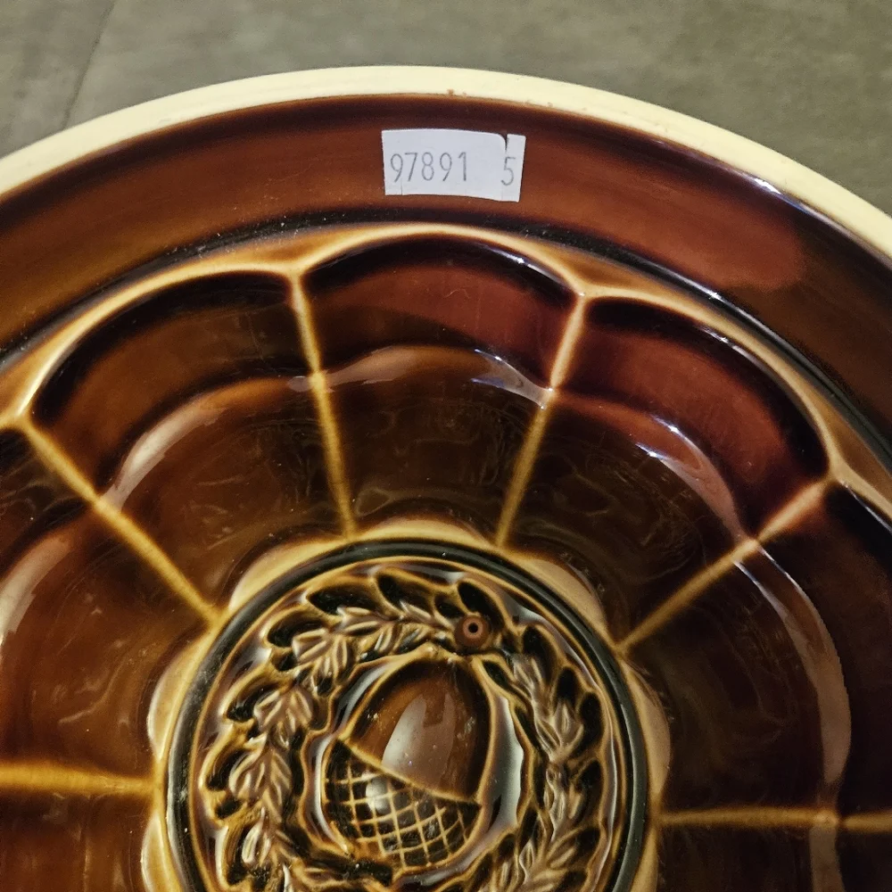 New Williams Sonoma Acorn Cranberry Mold